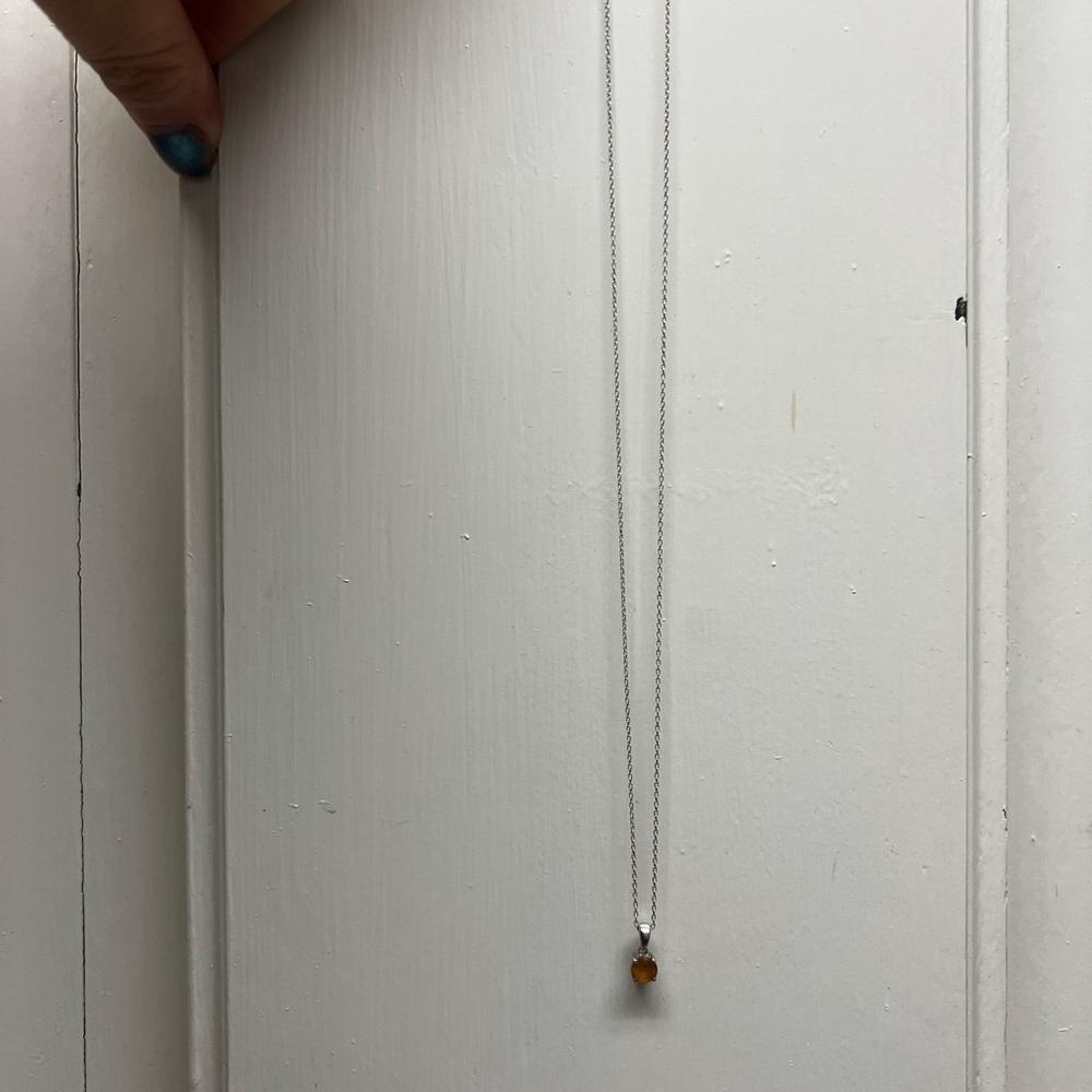 Elegant Silver Necklace with Topaz Pendant